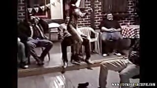 Cuckold archive - mariquita stripper esposa haciendo lap dance