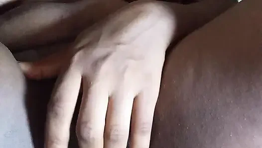 Mandi dan fingering memekku