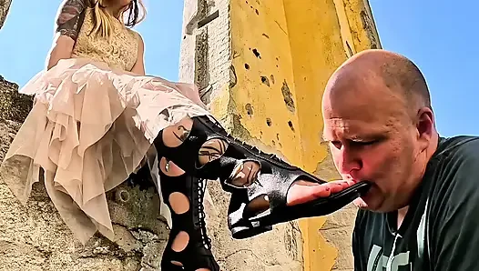 Sklave Unter Meinen Sandalen