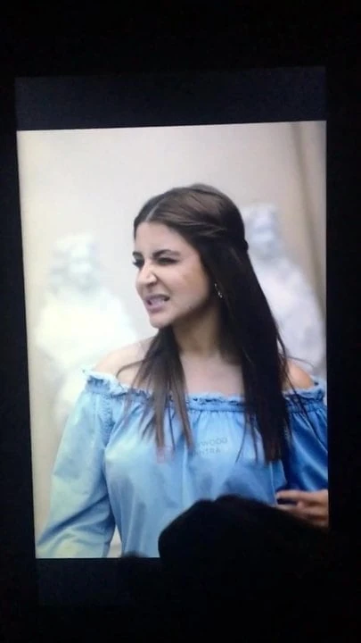 Sah par anushka sharma karah rahi kathin shraddhanjli 01