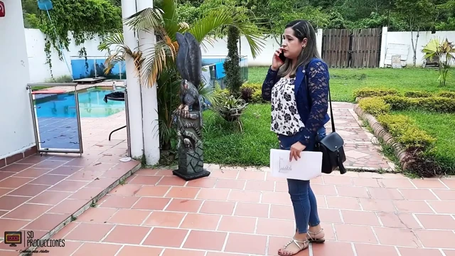 I Make a Good Financial Proposal to an Unknown Girl - Cum in Pussy - Porn in Spanish
