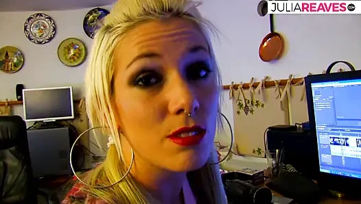 Let's go into nature and there the blonde dream woman is fucked anally