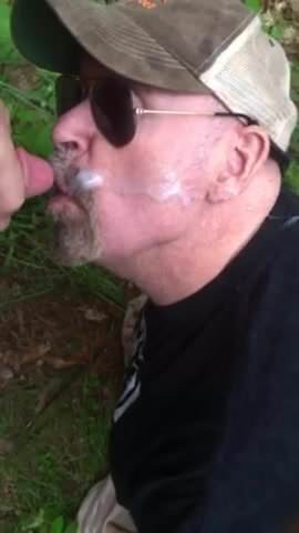 Daddy bear suck dick