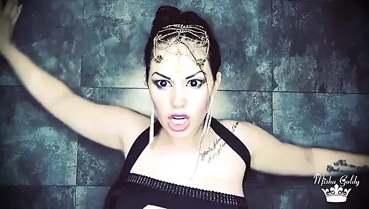 Dunkle göttin hat einen unerättlichen Hunger!