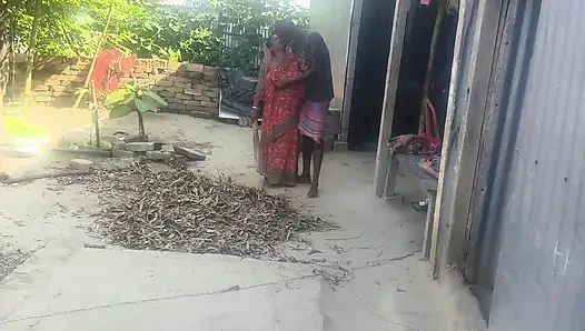 Desi housewife ki outdoor chudai ki