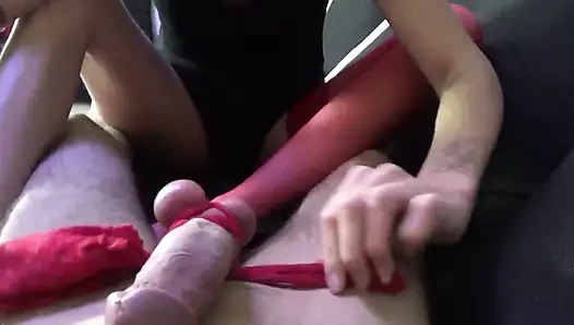 Melody pleasure lagi asik footjob sambil pakai stoking nilon merah!