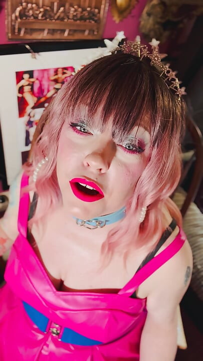 Tina Snua Is Stunning In Pink Leather & Chain Smoking - BBW OMI OME Snap Inhales Drifting Smoke