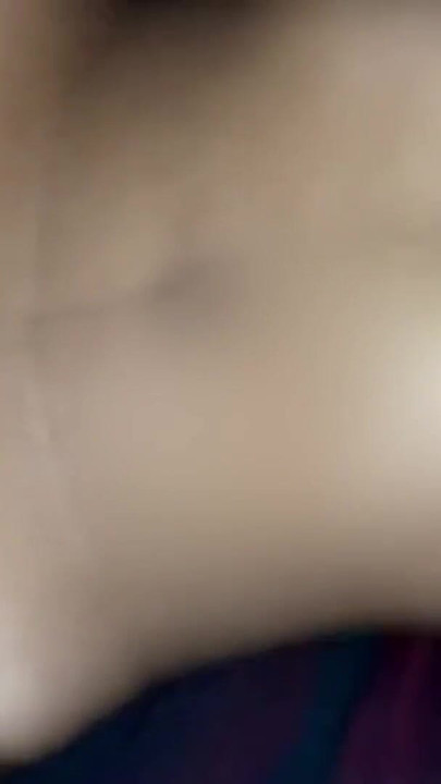 "Hintli kız erkek arkadaşının odasında seks yapıyor" dan heyecan verici an