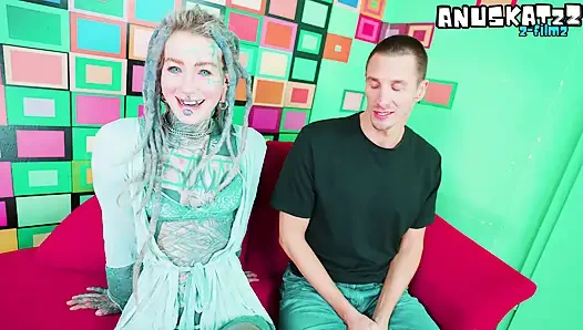 Bintang bokep alt lagi asik nyepong kontol besar pria kulit putih di sofa ruangan casting - atm, sepong kontol sampai dicrot di muka