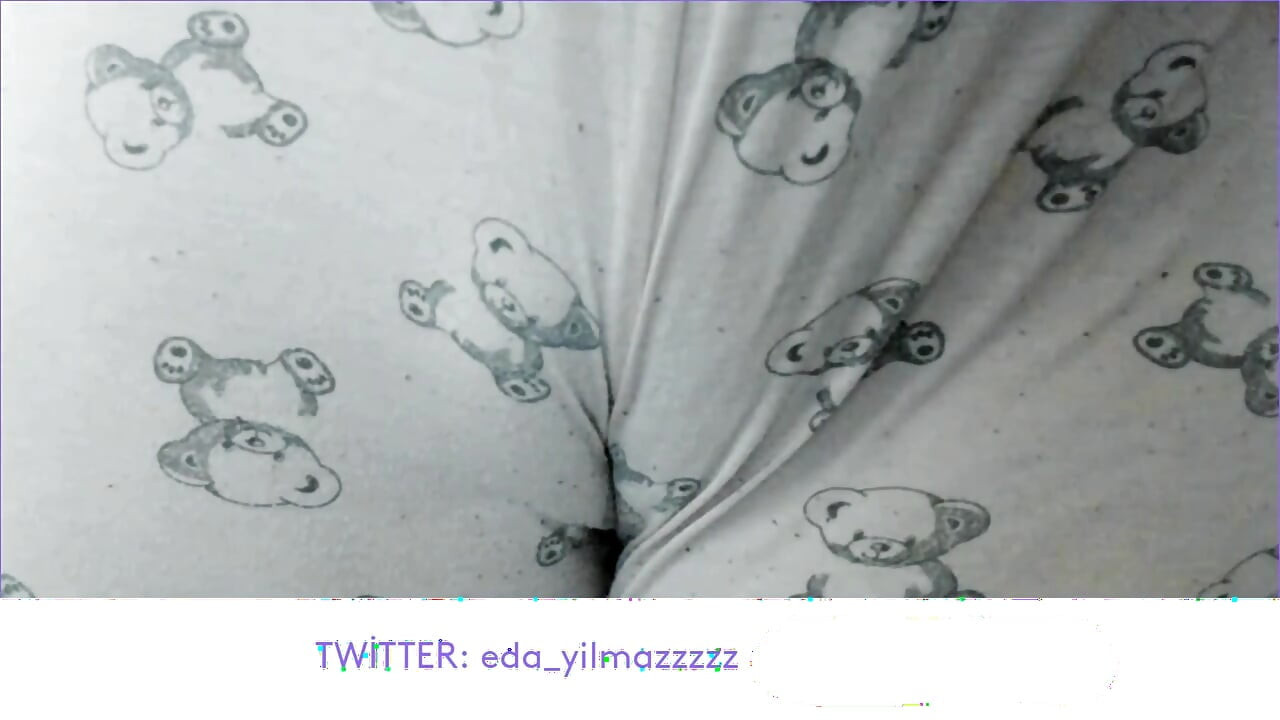CAMELTOE- SWOLLEN PUSSY- MASTURBATE WITH PAJAMAS