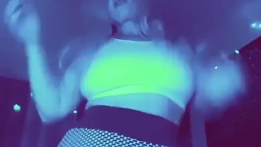 Rosie'nin deve toynağı ilk kez sahneye çıkıyor