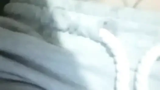 Öğle yemeğinden sonra amcığımı oynuyorum