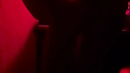 Seks romantis intens di kamar merah berujung crot di dalam