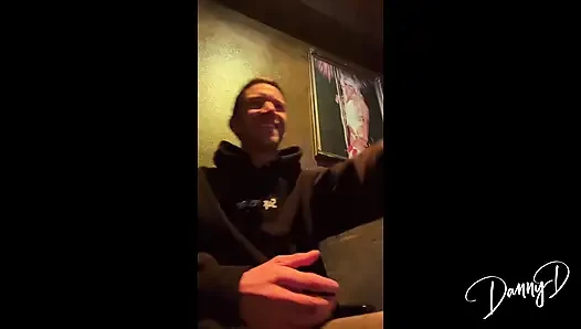 Cocorose Danny'ye vip özel dans ediyor
