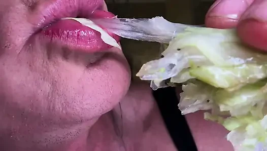Gulp Şükran Günü: Tanrıça Kandy seni boğazından yutuyor
