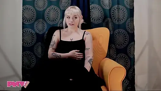Wawancara Naomi Nash plus play solo