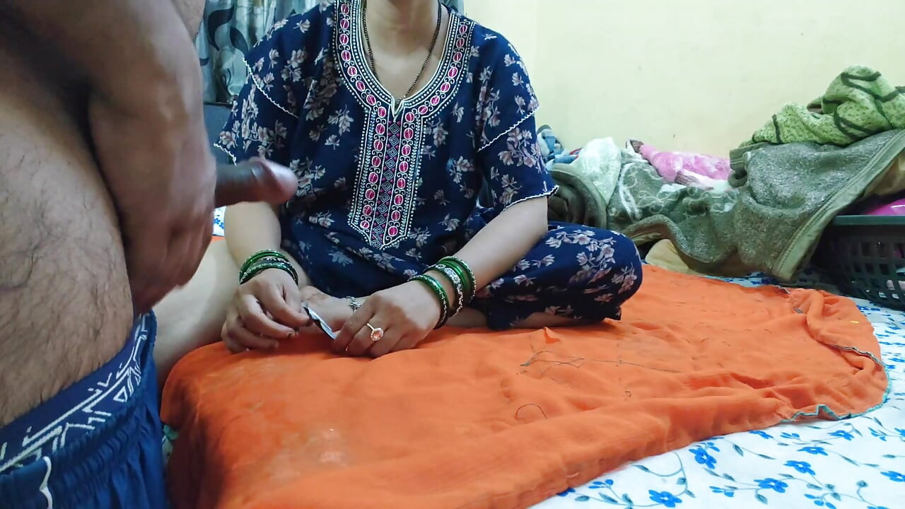 Bhabhi ko mc mai hi condom laga kar choda