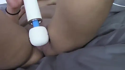 Bombon De Colombia W/ Isabella HD