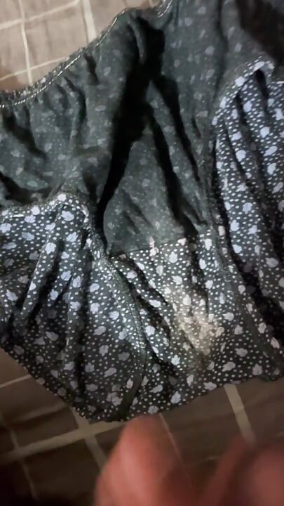 I hunting my virgin stepsister extreme dirty underwear