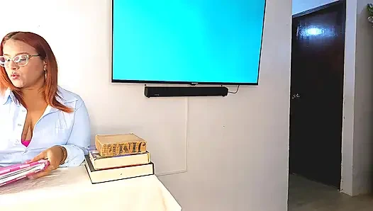 Guru fisika bertukar ngentot untuk "pass"