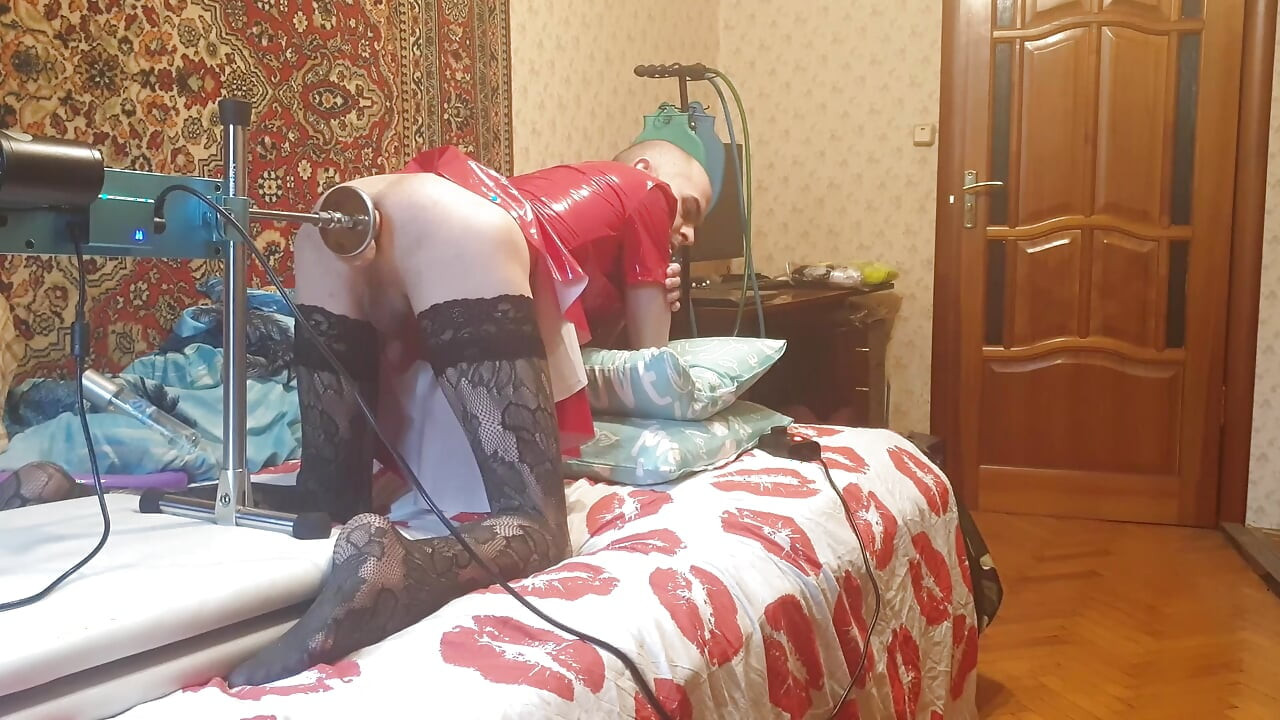 Sasha Earth sissy having sex with a Fuck machine