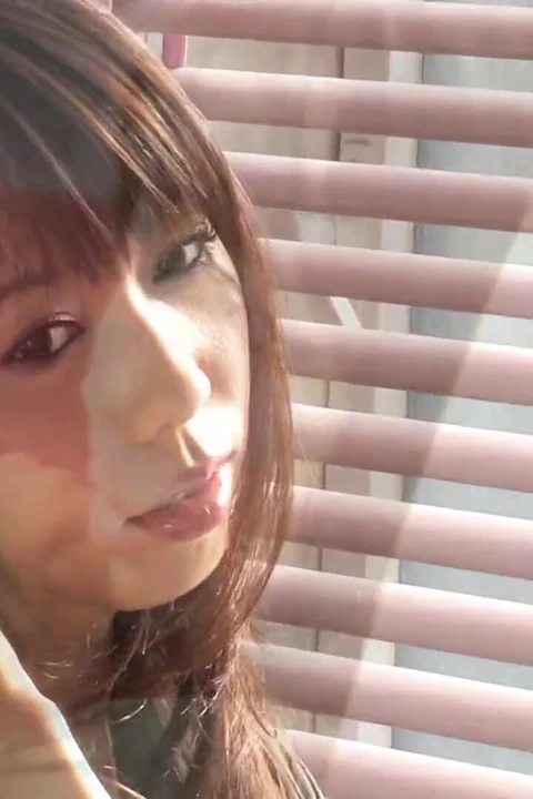 Hot Japanese babe shaves her pussy before masturbating with a vibrator