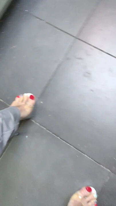 Heels with toeprint