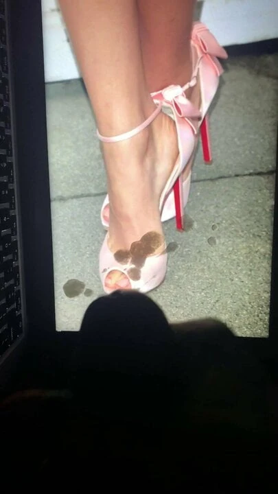 Zendaya Feet Cum Tribute