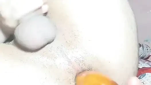 Penisimle oynamak ve arka kapıyı açmak