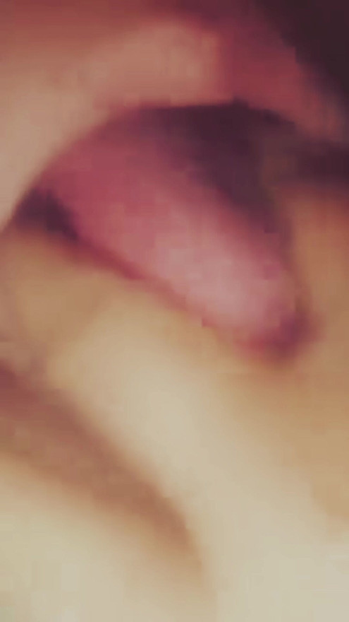 amateur asian babe's hot and wet finger sucking