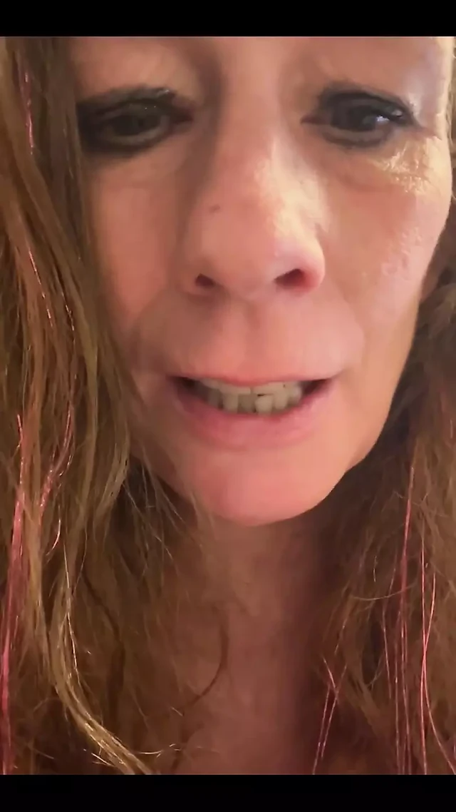 Honeyfleurluv Cougar Nympho Slut Gets a New Sex Toy