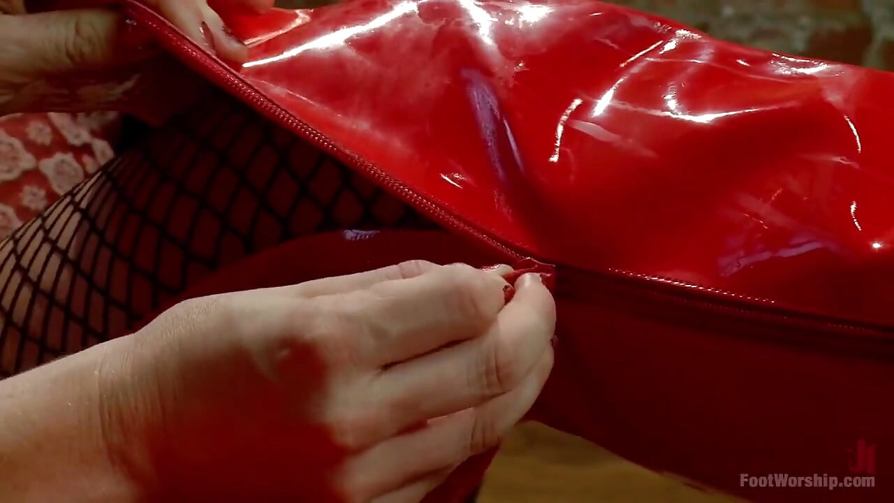 Holiday Lesbian Foot Sex