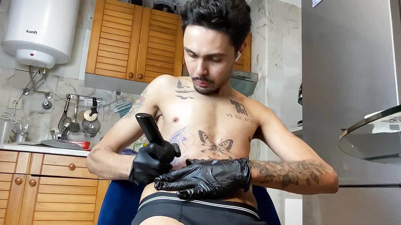 Skinny guy with a big dick sucking himself off and jerking off.