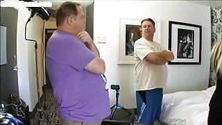 BBW-amateur-gonzo-dame-dreier im hotelzimmer gefickt