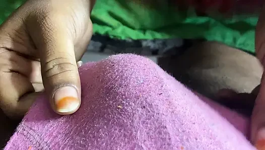 Aile üyeleri pazara gittiğinde baldız ve kayınbiraderi seks yaptı