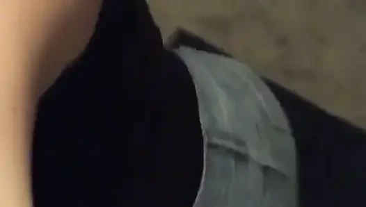 Соло в любительском видео - пухлая Dani Valentina кончает в Snap чатах