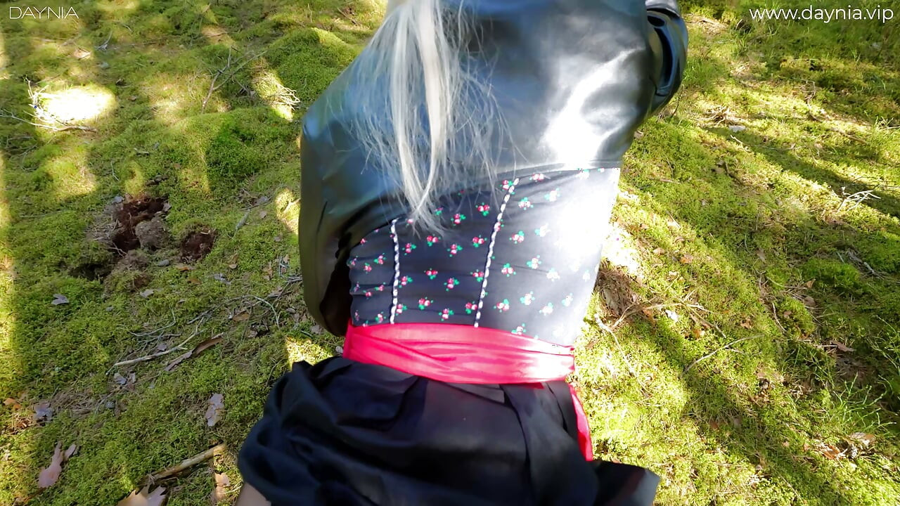 GERMAN MILF in DIRNDL – Outdoor AO in ALL HOLES fucked + MEGA FACIAL
