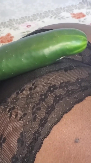Momen wajib dibagikan dari "muncrat timun 🥒 yang luar biasa di pantatku"