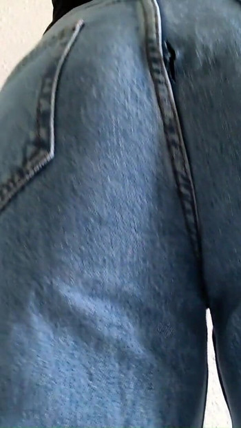 Must-share moment from "ripped jeans"