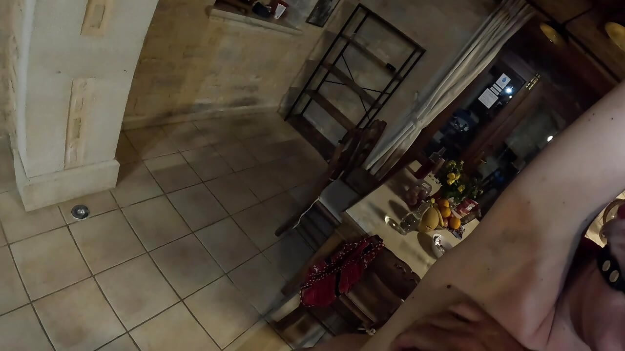 Bondage bdsm-spel in de keuken
