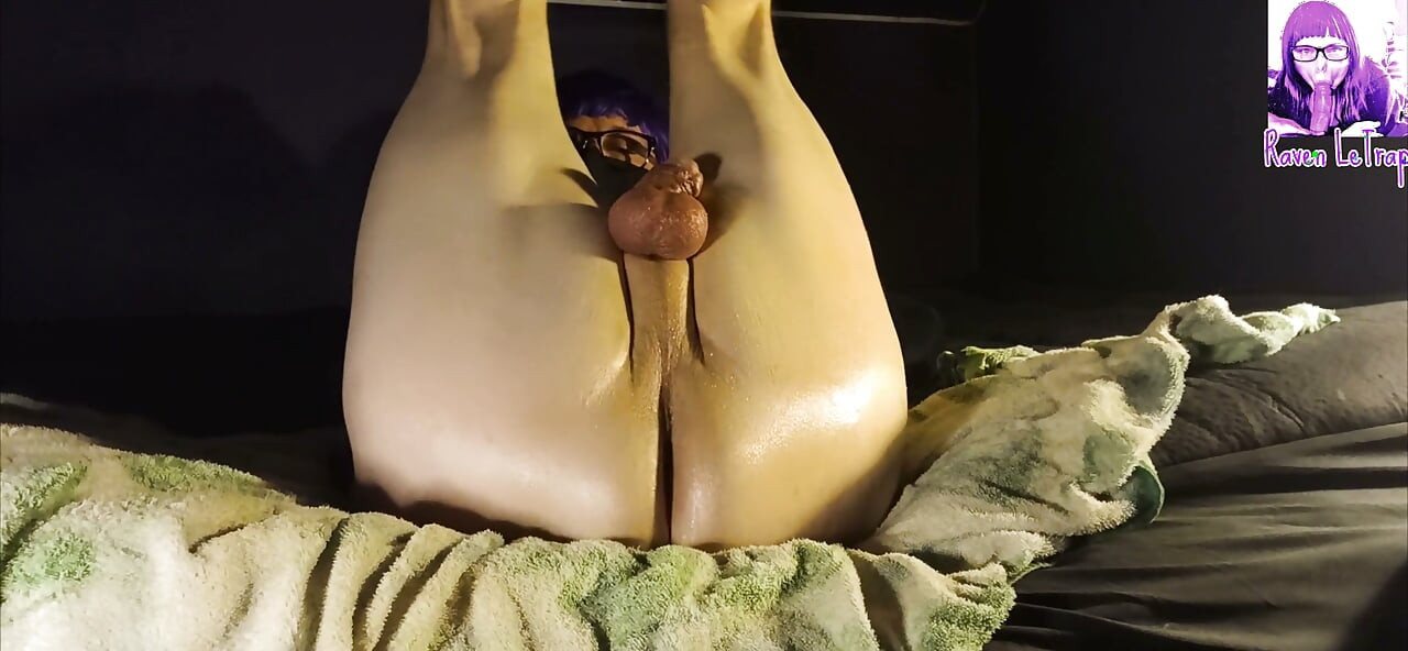 Ingeoliede kont, voeten en klaarkomen met Raven LeTrap