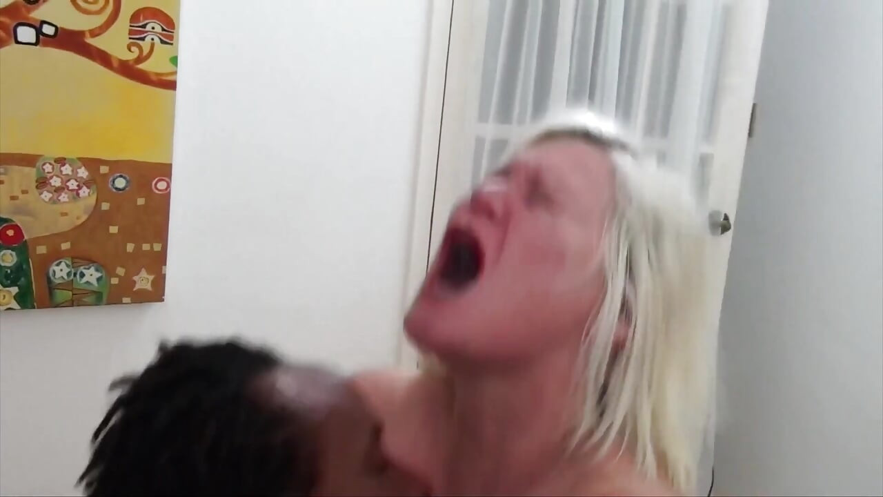 during the visit my pussy got wet, look at her....