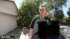 Scopa la polizia Kenzie Madison cattura un poliziotto sporco e fa sesso