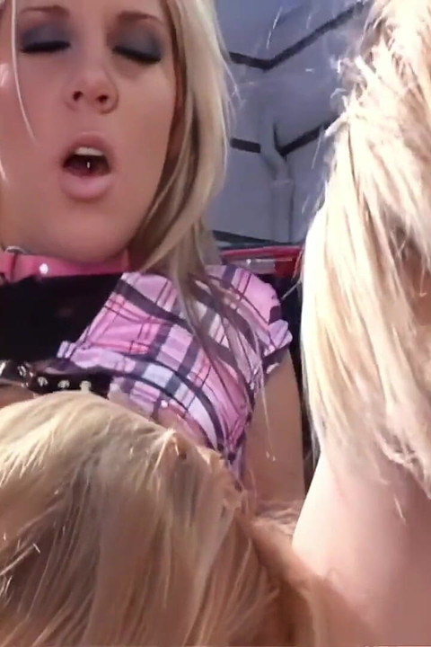 Threesome with Blonde Hot Babes