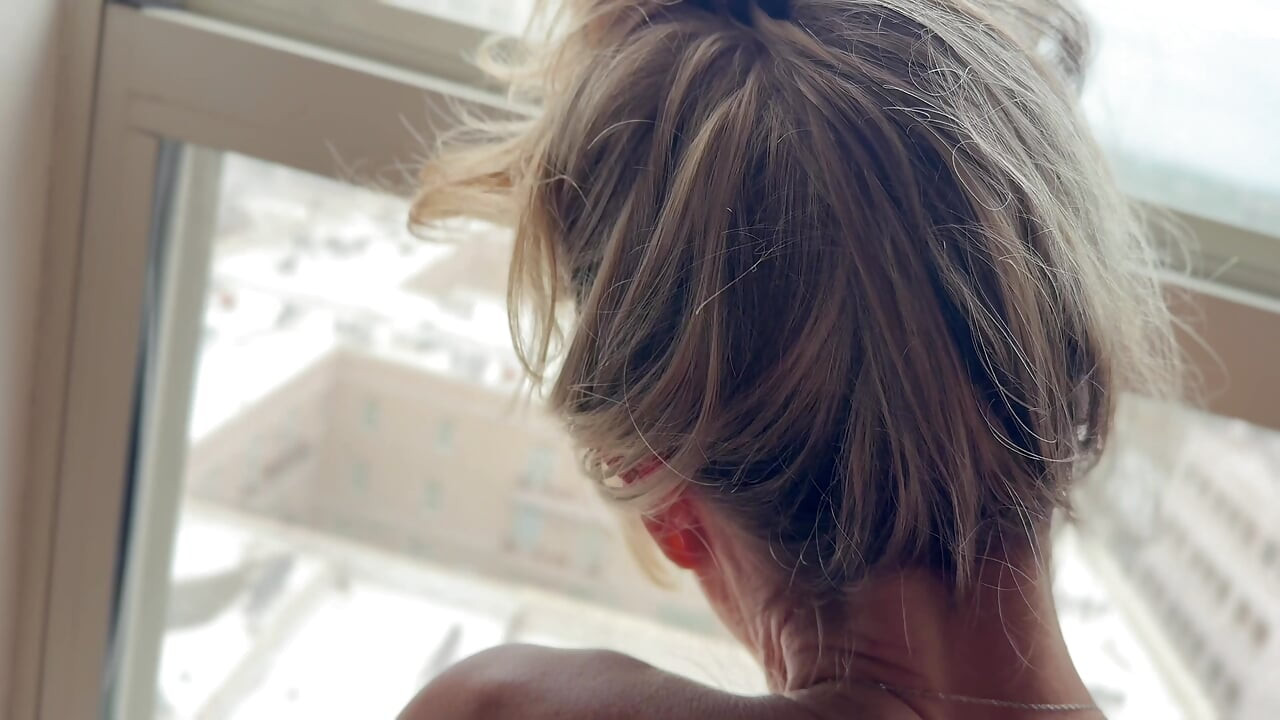 Anal Behind the Glass makes her Cum.