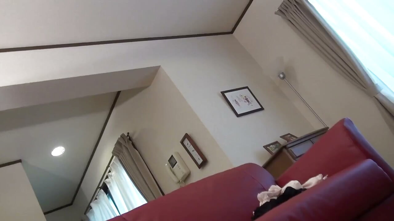 40대 거유 유부녀를 남자 절친에게 능욕당하는 미친 섹스. 남자 절친의 거근에 보지가 터질 듯이 꽉 차고…유부녀의 보지에 남자 절친의 단단한 자지가 깊숙이 박힌다! - 야마미 유나_하