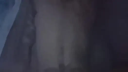 Kakak tiri suka kontol besar ini.
