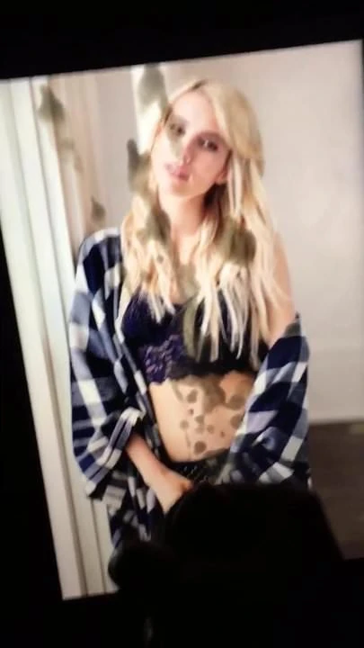 Emma Roberts Tribute
