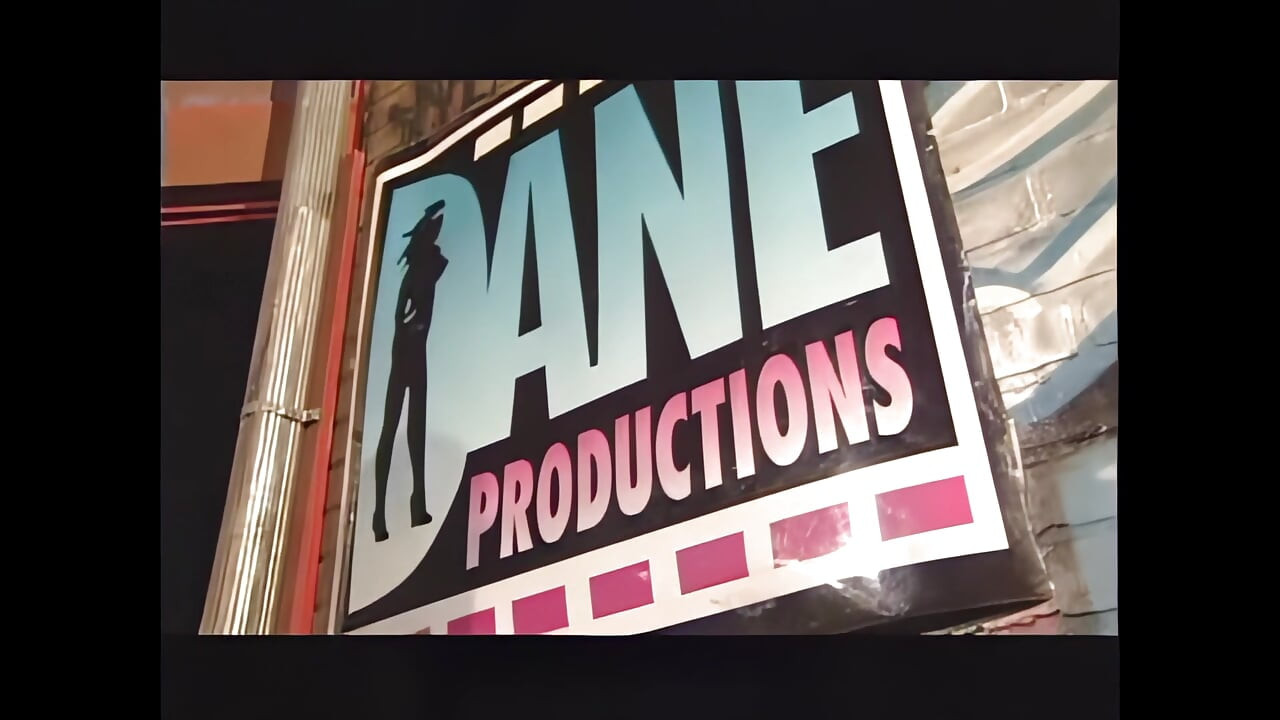 Randi Storm: Sarışın, Genç, İlahi ve Büyük Penis Sever Olgun