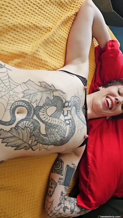 सख्त सख्त सेक्स बड़े लंड टैटू वाले डैडी Hoss Kado छेदी हुई ऑल्ट गर्ल सलेम की चुदाई कई बार चूत में वीर्य जुनूनी चुदाई